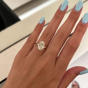 Anillo de Compromiso Solitario con Diamante Cultivado en Laboratorio de Corte Ovalado de 3.0 Quilates, Oro Rosa de 14K, Certificado IGI, Anillo de Boda para Mujer - Product Image 5