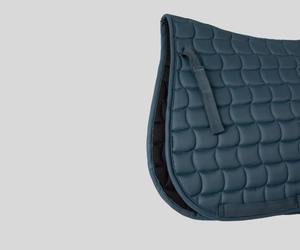 แผ่นรองอานม้าแบบ ODM พร้อมผ้าซับใน โลโก้สั่งทำได้ อุปกรณ์ขี่ม้าคุณภาพสูง ระบายอากาศได้ดี แห้งเร็ว - Product Image 4