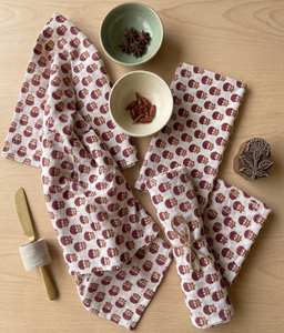 Nappe carrée moderne imprimée à la main en gros pour la maison, la cuisine, la salle à manger et l'extérieur, idéale pour les mariages et les fêtes - Product Image 4
