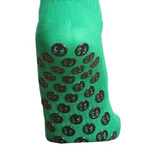 Calcetines Deportivos de Fútbol Antideslizantes de Alta Calidad Hechos en Pakistán, Logotipo Personalizado, Diseño Moderno en Negro y Azul, Calcetines de Poliéster - Product Image 5