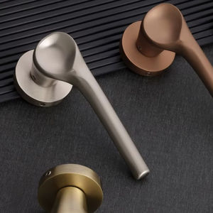 Quincaillerie de haute qualité en laiton et en zinc pour portes d'une épaisseur de 35 mm à 50 mm dans les hôtels de luxe, les appartements et les immeubles de bureaux modernes. - Product Image 2