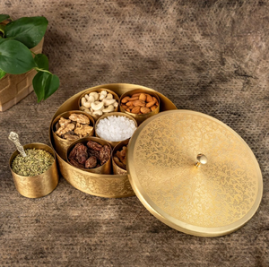 Brass Spice Box <b>Herb</b> And Spice Tools With 6 Compartments Decorative Lid And Spoon Spice Box - Product Image 1