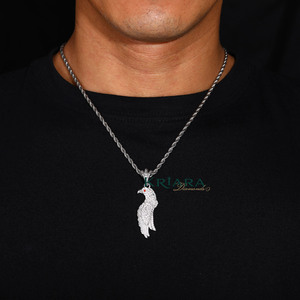 Pendentif Aigle pour Homme en Argent 925 Plaqué Rhodium avec Moissanite Ronde Taille Brillant, Breloque Hip-Hop pour Usage Quotidien - Product Image 1