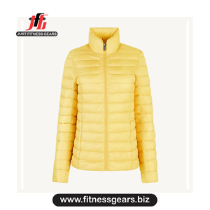 เสื้อแจ็คเก็ตผ้าควิลท์สีเหลืองสำหรับผู้หญิงของ Just Fitness Gears แขนยาว คอตั้ง ปิดด้วยซิป เหมาะสำหรับใส่ในฤดูหนาว - Product Image 1
