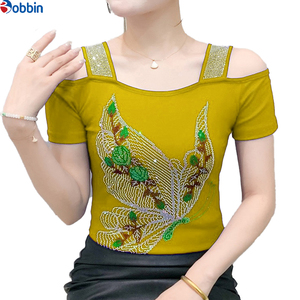 Camiseta de Mujer con Hombros Descubiertos, Manga Corta, Color Sólido, Adorno de Mariposa con Pedrería, Cuello Cuadrado, Corte Ajustado, Transpirable, Tejido de Punto, para Verano - Product Image 2