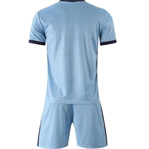 Nouvel Arrivage Ensemble de Maillot de Foot Homme Bleu Clair en Polyester avec Impression par Sublimation, Respirant, Col en V, Manches Courtes, Bordure Bleu Marine - Product Image 3