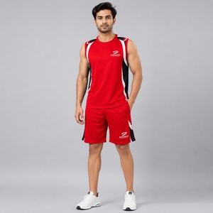 Ensemble deux pièces athlétique pour homme, matière douce et respirante, conçu pour la gym, la course à pied, les sports et les tenues décontractées, sans manches et avec short. - Product Image 4