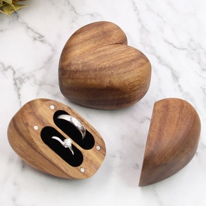 Caja de Anillos de Madera de Koa en Forma de Corazón, Caja de Anillos de Pareja Personalizada para Boda, <span class=keywords><strong>Regalo</strong></span> de <span class=keywords><strong>5</strong></span>º <span class=keywords><strong>Aniversario</strong></span> - Product Image 1