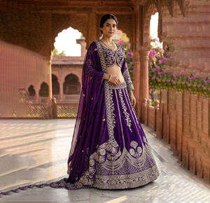 Vestido Lehenga Choli de Seda Tradicional de Diseñador, con Volantes, Premium, con Bordado de Hilos Múltiples, Listo para Usar, para Fiestas y Celebraciones - Product Image 1