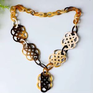 Collier tendance Y2K en corne de buffle polie, pendentif en corne de vache marbrée noire, style moderne rustique bohème, vente en gros - Product Image 3