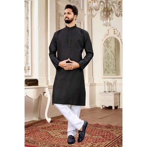 Ensemble de kurta et pyjama en coton uni fantaisie en noir - Product Image 1