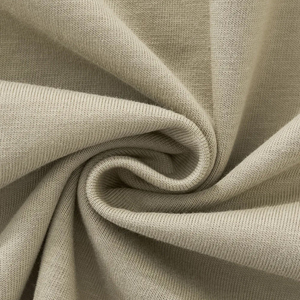 Camiseta de hombre con cuello redondo y manga raglán, corte holgado, con paneles de malla y diseño de patchwork con costuras en contraste. - Product Image 6