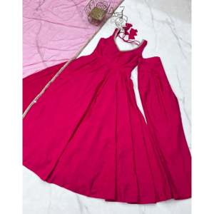 Fancy XS Party Wear Robe de soirée Anarkali avec une belle Pent et Dupatta - Product Image 3