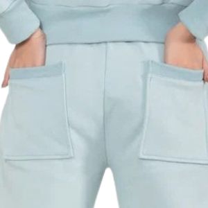 Pantalon de jogging cargo bleu clair pour femme, taille élastique avec cordon de serrage, décontracté, avec poches latérales et chevilles resserrées, idéal pour l'entraînement - Product Image 4
