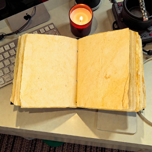 Carnet en cuir Fox Love Couple avec papier à bords festonnés, livre des ombres vintage fait main, cadeau religieux classique pour anniversaire - Product Image 6