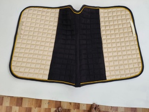 แผ่นรองอานม้าผ้าซาตินสำหรับกระโดดมีหลายสีและขนาด - Product Image 3
