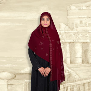 Hiyab Modesto Georgette con Detalle de Diamantes en Terciopelo, Elegante Pañuelo Islámico para la Cabeza, Prenda Premium para Oración para Mujeres - Product Image 1