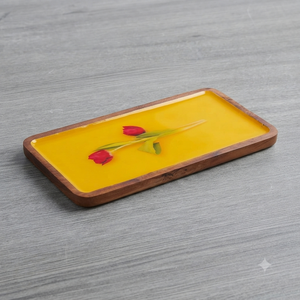 Bandeja Rectangular de Madera Hecha a Mano con Incrustaciones de Resina Amarilla y Diseño Floral de Tulipán Rojo, Organizador Decorativo Multifuncional para Mesa - Product Image 1