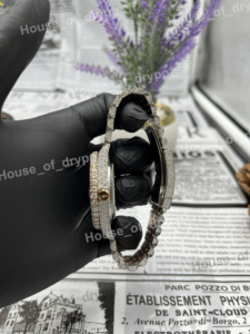 Reloj de Pulsera de Lujo con Diamantes de Moissanita en Acero Inoxidable, Esfera Árabe, Bisel con Incrustaciones de Diamantes, Diseño de Dos Tonos - Product Image 3