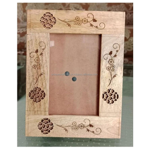 Marco de Fotos Moderno de Madera con Incrustaciones de Resina en Blanco y Negro, Elegante Marco de Fotos Hecho a Mano para Decoración - Product Image 2