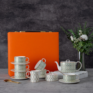 Service à thé en céramique artisanal élégant avec finition artistique rustique, tasses à thé de qualité supérieure, théière élégante, plateau de service décoratif - Product Image 3