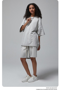 OEM 2026 Vêtements pour hommes d'été, chemises en coton brossé léger, teintes par pulvérisation, délavées et effet vieilli, à cordon de serrage, et shorts assortis, style couple tendance - Product Image 3