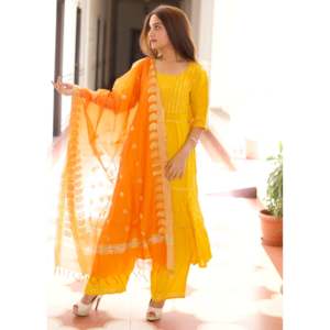 Hermoso Traje Amarillo de Gasa para Mujer, Talla XS, Exclusivo, con Adornos Sikhiya Gotta - Product Image 3