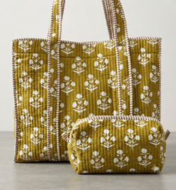 Sac fourre-tout vintage en tissu de coton matelassé floral Elite Craft Studio avec fermeture éclair, broderie réversible et empreinte de main peinte à la main - Product Image 4
