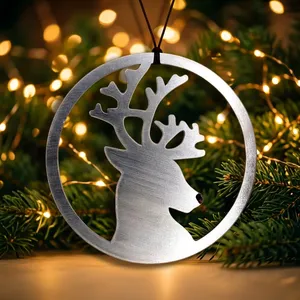 Ornement de cerf en métal argenté moderne, silhouette brossée, plaque circulaire, décoration murale festive pour Noël et les fêtes - Product Image 6