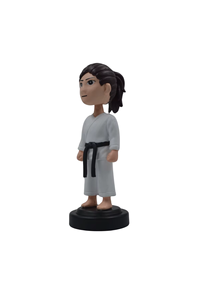 Figurine Bobblehead Éco-responsable Fille Artiste Martial de Noël - Décoration Dynamique pour Tableau de Bord de Voiture et Bureau - Product Image 2