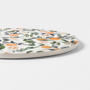 Planche à découper ronde en céramique avec trou de suspension, motif floral aquarelle orange agrumes - Product Image 2