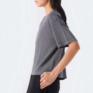 เสื้อยืดคอกลมทรงปกติสำหรับผู้หญิง สีพื้น ผ้าฝ้าย 100% ผ้าฟลีซถัก ระบายอากาศได้ดี เป็นมิตรกับสิ่งแวดล้อม ป้องกันรอยยับ สไตล์มินิมอล - Product Image 6