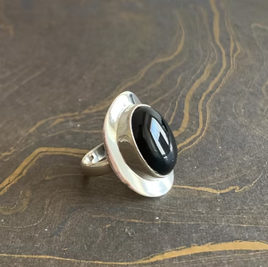 Bague unisexe en argent 925 (8,0 grammes) avec pierre précieuse en onyx noir de forme ovale, bijoux de classe, à porter au quotidien - Product Image 4