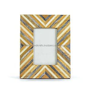 Modern Resin <b>Wood</b> and Bone Joint <b>Photo</b> <b>Frame</b> with Wire Driftwood Twig Floral Wreath Perfect <b>Photo</b> Accessories - Product Image 1