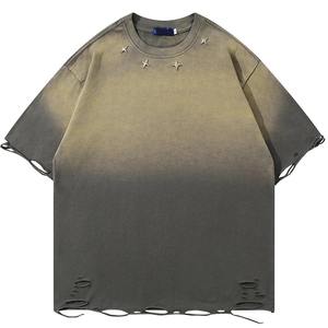 Camiseta de hombre estilo urbano, 100% algodón, 220g por metro cuadrado, corte ajustado, de una sola aguja, vintage, con lavado ácido y efecto desgastado por el sol. - Product Image 3