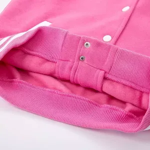 Veste universitaire pour femmes, design personnalisé OEM, style Lettermen, avec patchs en chenille, réversible, type bomber. - Product Image 3
