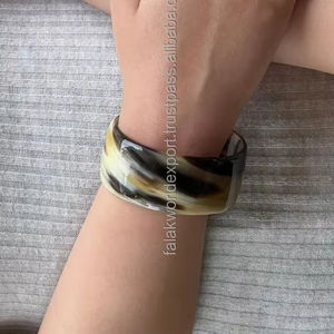 Top Tendance Buffalo Ox Corne Manchette Bracelet Main Bijoux pour Mode Durable Conception Personnalisée Bracelet Filles Femme Corne Bijoux - Product Image 3
