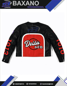 เดลต้า |   ซิกมา |   เสื้อแจ็คเก็ตมอเตอร์ไซค์หนังเทียมสำหรับผู้หญิง Theta DST Sorority ลายปักตัวอักษรกรีกสำหรับนักแข่งรถ - Product Image 4