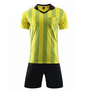 Uniforme de Fútbol de Manga Corta para Adultos Unisex al por Mayor, Rojo y Verde, Personalizado con Nombre y Número, 100% Poliéster, Secado Rápido y Transpirable - Product Image 4