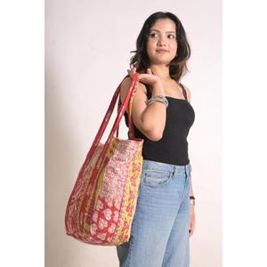 Sac fourre-tout vintage en coton Kantha fait main, style bohème, imprimé floral indien - Product Image 3