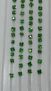 พลอยโกเมนสีเขียวตัดแบบเจ้าหญิงอัญมณีจากซาร์โวไรต์ธรรมชาติ - Product Image 2