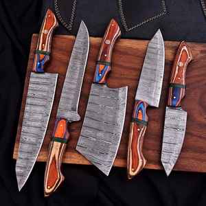 Coffret de couteaux de cuisine professionnels de nouvelle conception avec lame en acier Damas, couteaux de cuisine en acier Damas de qualité supérieure - Product Image 1