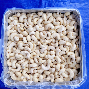 Noix de cajou, noyaux de cajou SANTIGO, exportés dans le monde entier, Caju Badam - Product Image 1