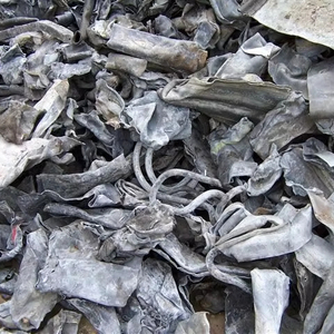 Piezas de Chatarra de Plomo Pesado para Reciclaje Industrial y Uso en la Construcción - Product Image 1