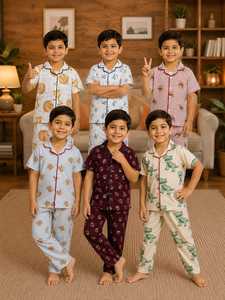 Conjunto de Pijama de Manga Corta con Cuello para Niños, Diseño Único, Suave y Casual, en Venta - Product Image 6
