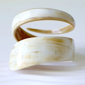 Decorative Buffalo Horn Cuff <b>Bracelet</b> With Smooth Polished Surface And Unique Handcrafted Fashion Appearance - Product Image 4