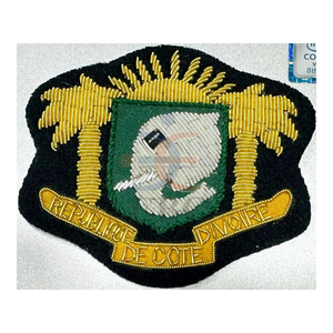 Patch en jean brodé thermocollant fait main avec tissu en feutre non tissé pour chapeaux - Product Image 6