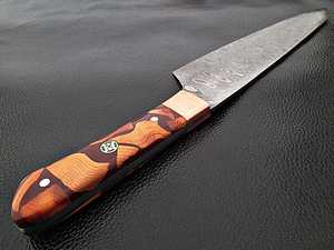 Cuchillo de Chef de Acero de Damasco Hecho a Mano, el Mejor Proveedor, con Mango de Resina y Funda de Cuero - Product Image 6