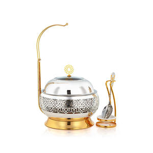 Plat à chafing dish de style arabe plaqué or avec couvercle suspendu et cuillère de service, chauffe-plats rond en acier inoxydable pour banquets de luxe - Product Image 1
