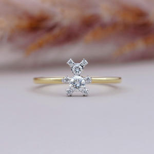 Bague fantaisie en or avec diamant en forme d'ours en peluche, bijoux de créateur uniques, diamants certifiés, bijoux pour femmes - Product Image 1